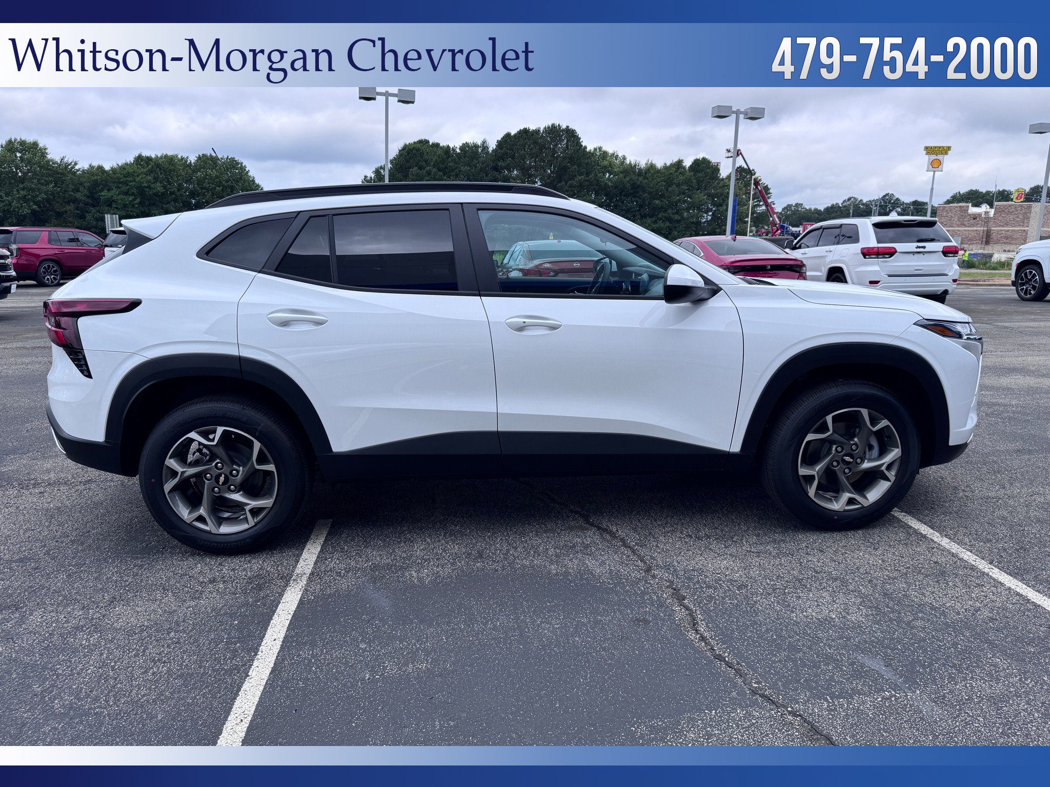 New 2026 Chevrolet Trax LT w/ LT Convenience Package FWD image 6