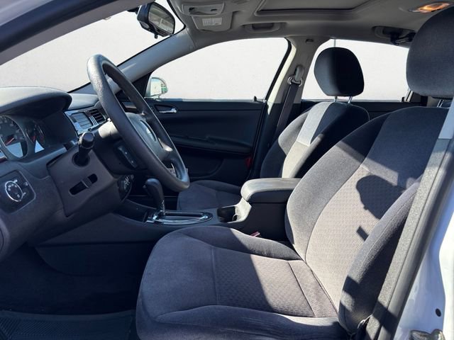 Used 2015 Chevrolet Impala LT w/ LT Sunroof Package image 9