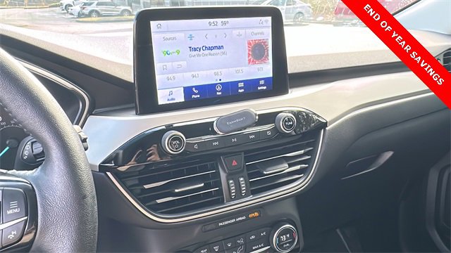 Certified 2021 Ford Escape SE w/ SE Sport Appearance Package image 27