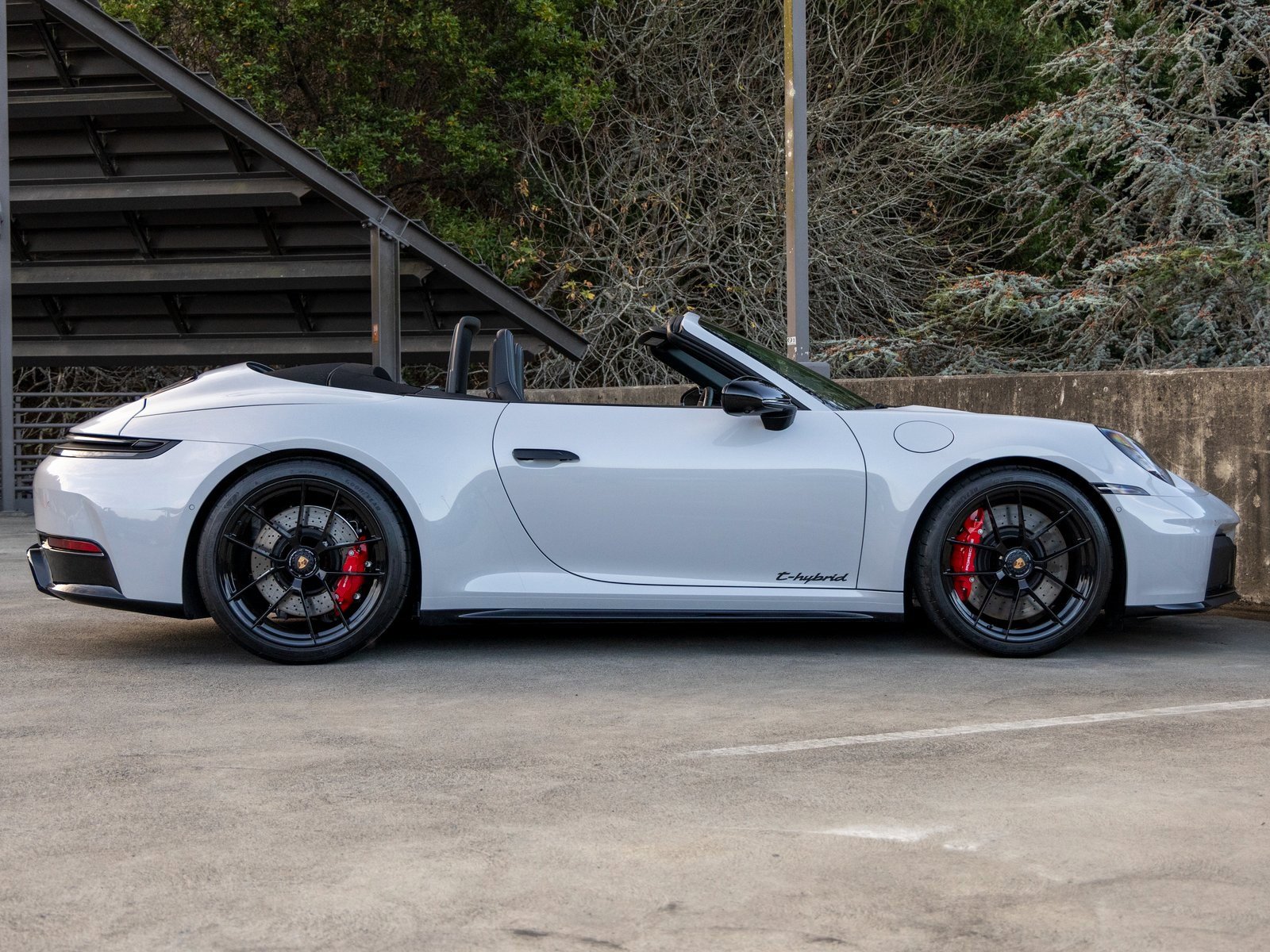 Certified 2025 Porsche 911 Carrera GTS image 12