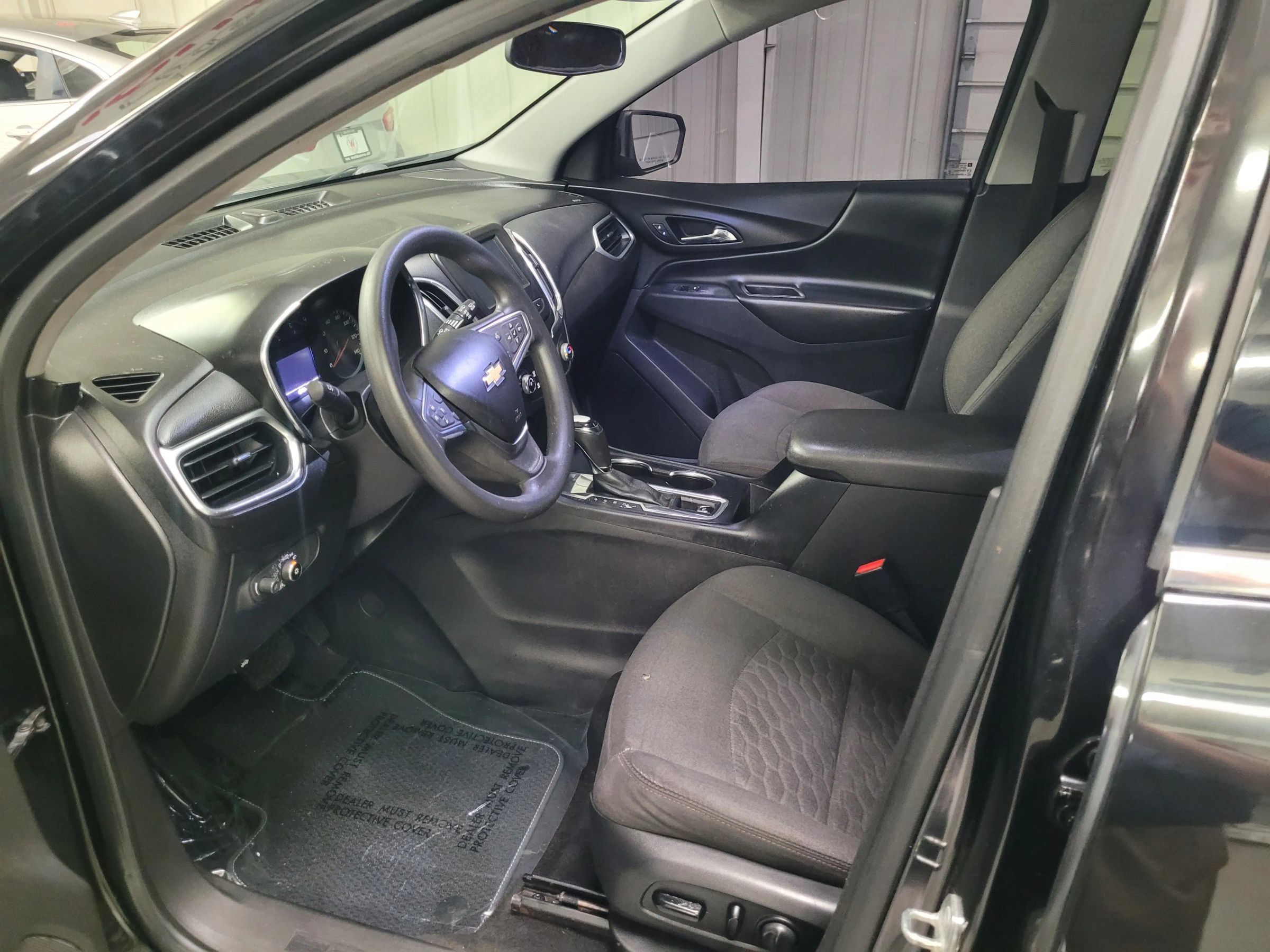 Used 2018 Chevrolet Equinox LT FWD image 14