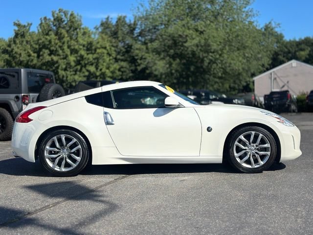 Used 2013 Nissan 370Z Coupe RWD image 7