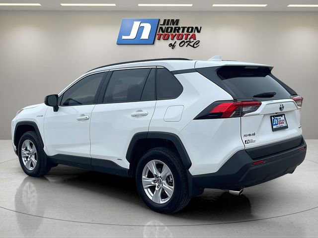 Used 2021 Toyota RAV4 LE image 7