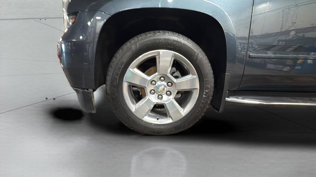 Used 2019 Chevrolet Suburban Premier AWD/4WD image 33