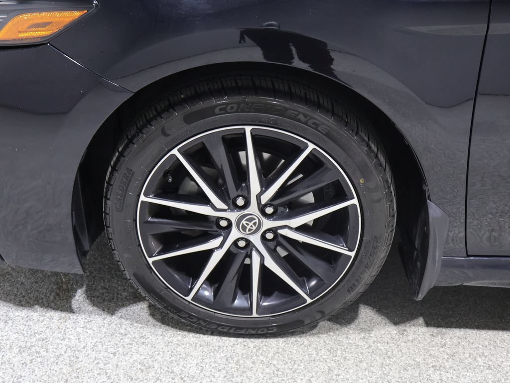 Used 2023 Toyota Camry SE FWD image 8