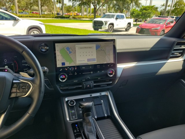 Used 2025 Lexus GX 550 w/ Cold Area Package AWD/4WD image 19