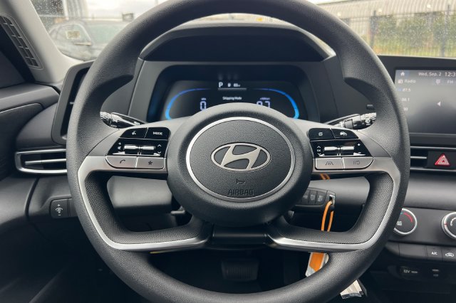 New 2026 Hyundai Elantra SE FWD image 20