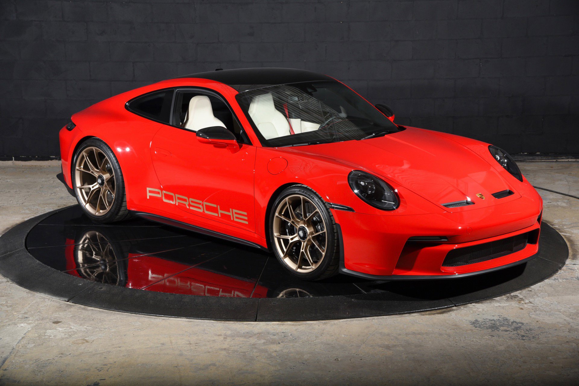 Used 2022 Porsche 911 GT3 RWD image 25