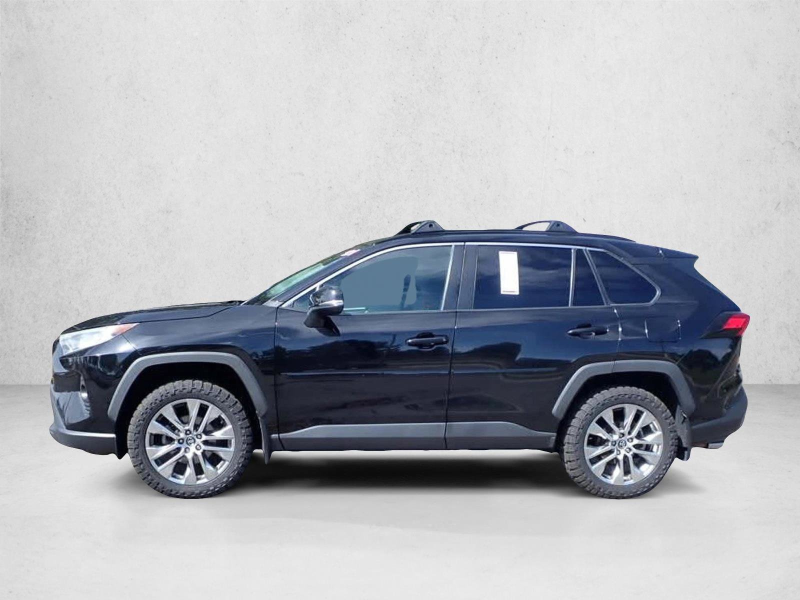 Certified 2021 Toyota RAV4 XLE Premium AWD/4WD image 2