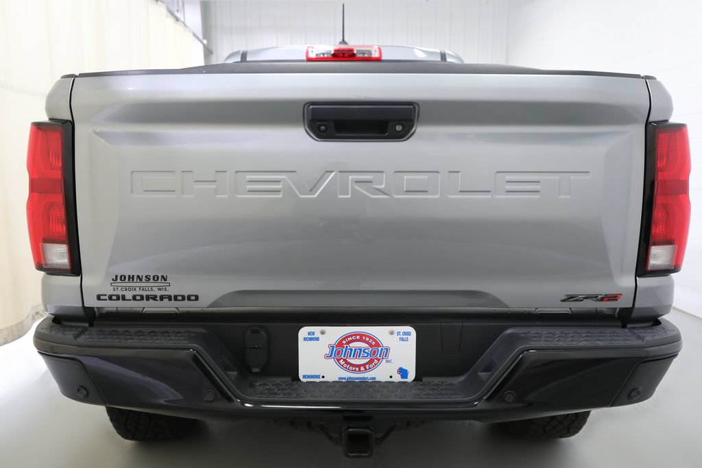 Used 2024 Chevrolet Colorado ZR2 w/ ZR2 Convenience Package III AWD/4WD image 19