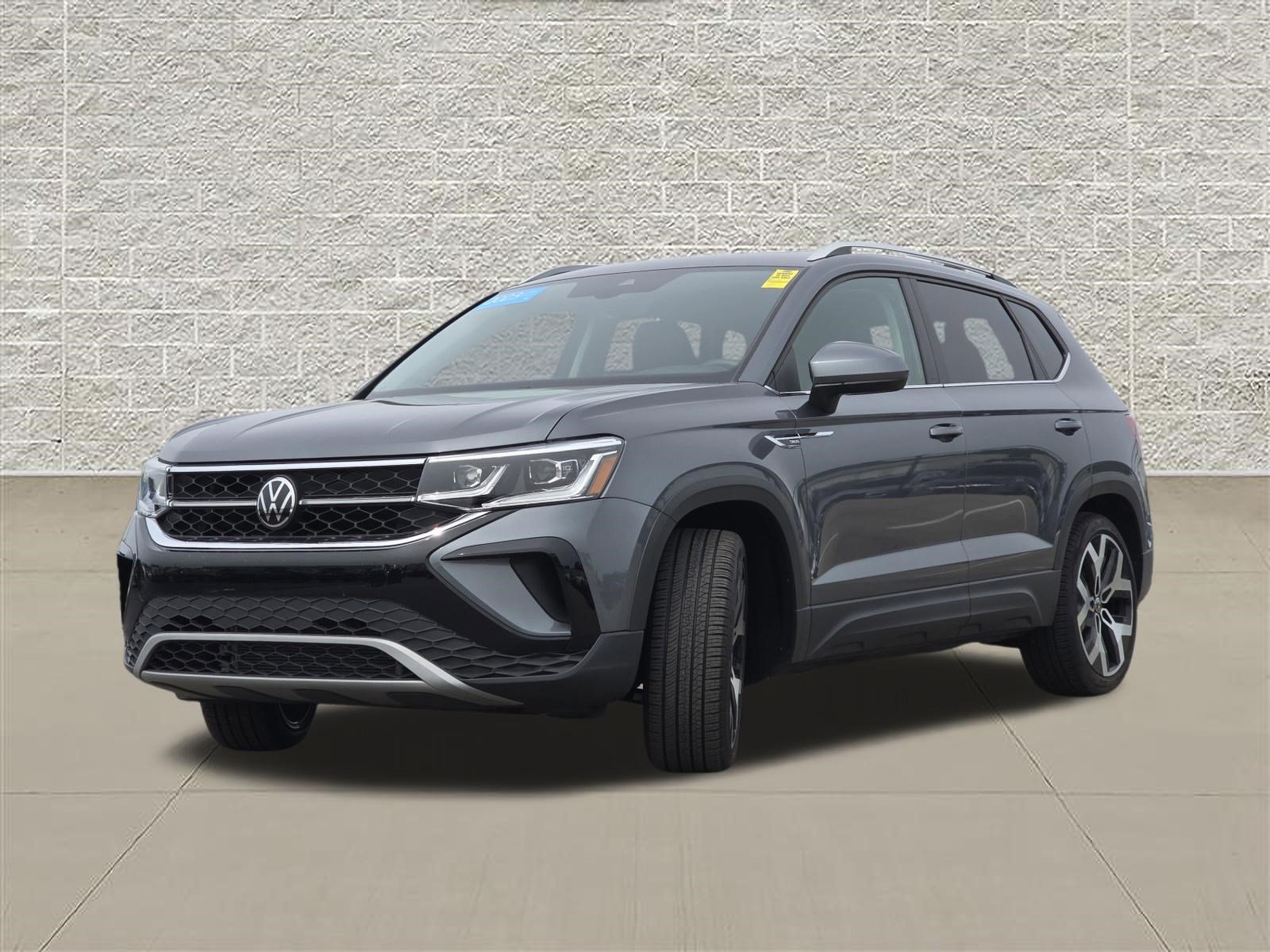 Certified 2023 Volkswagen Taos SEL AWD/4WD image 3