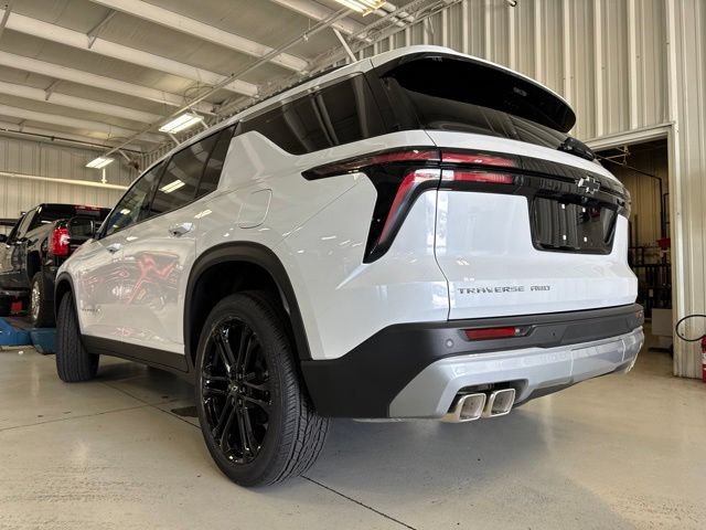 New 2027 Chevrolet Traverse LT w/ Driver Confidence Package AWD/4WD image 9