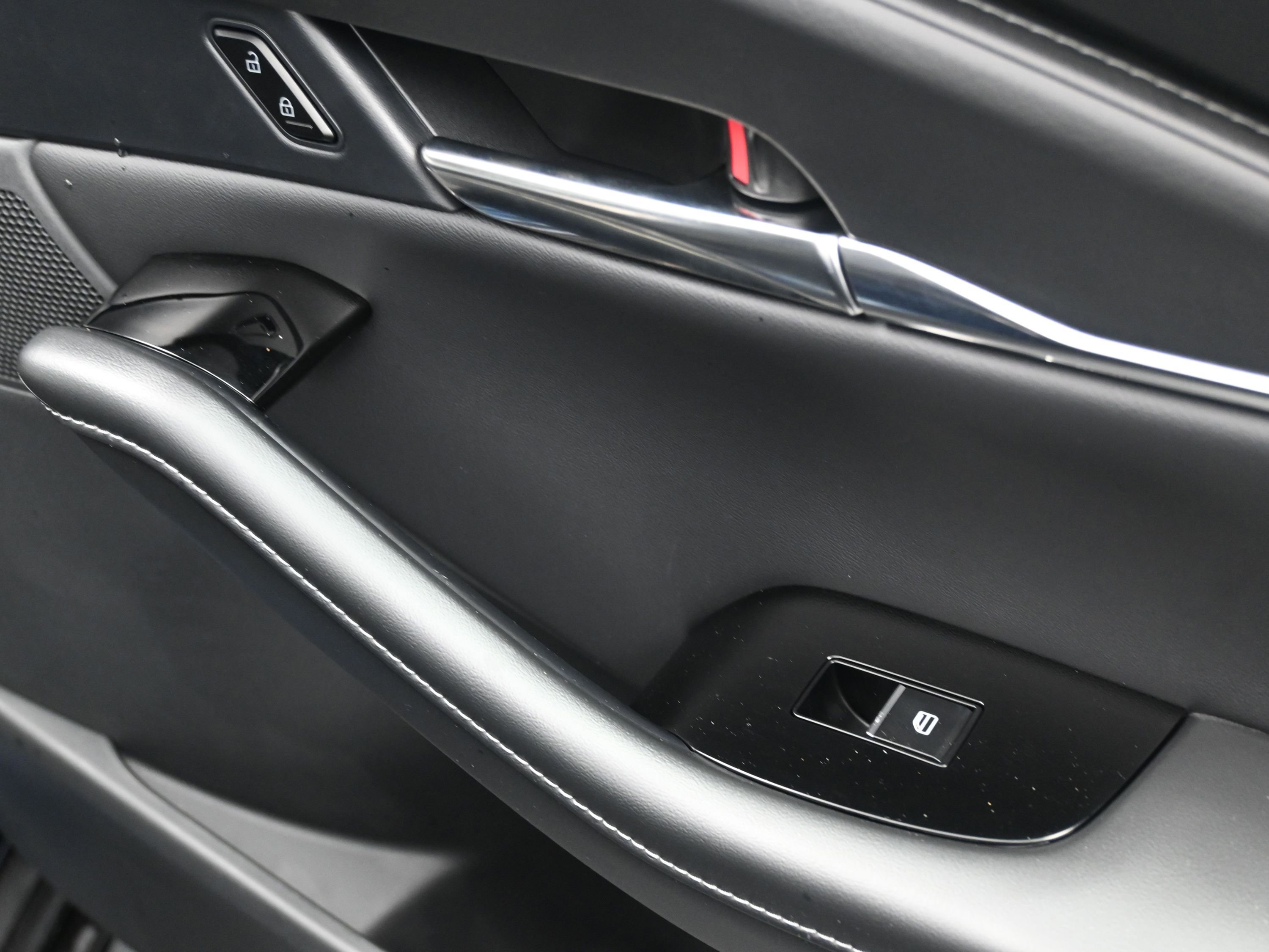 Used 2025 MAZDA CX-30 AWD 2.5 S w/ Preferred Package image 5