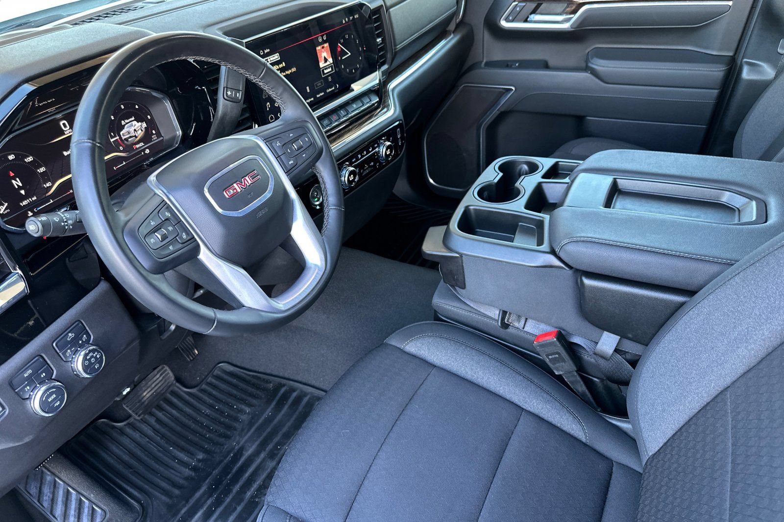 Used 2024 GMC Sierra 1500 Elevation AWD/4WD image 10