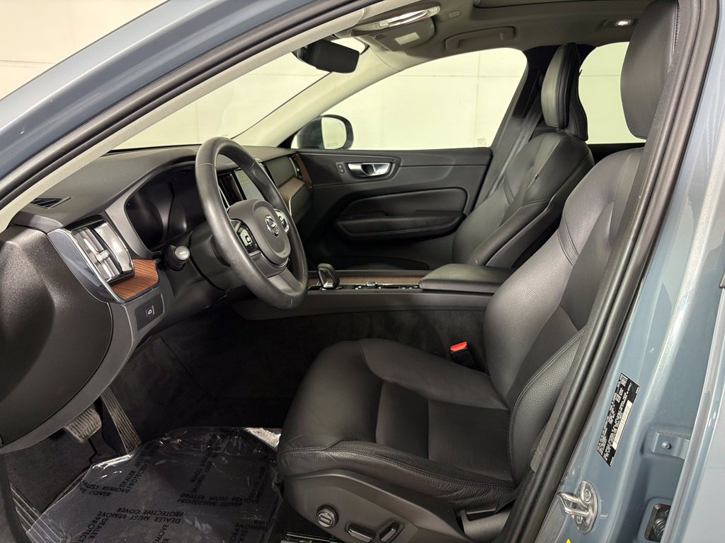 Used 2023 Volvo XC60 B5 Plus w/ Protection Package Premier FWD image 16