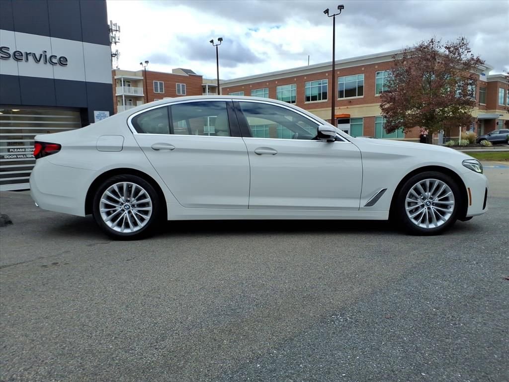 Used 2022 BMW 530i xDrive w/ Convenience Package image 4