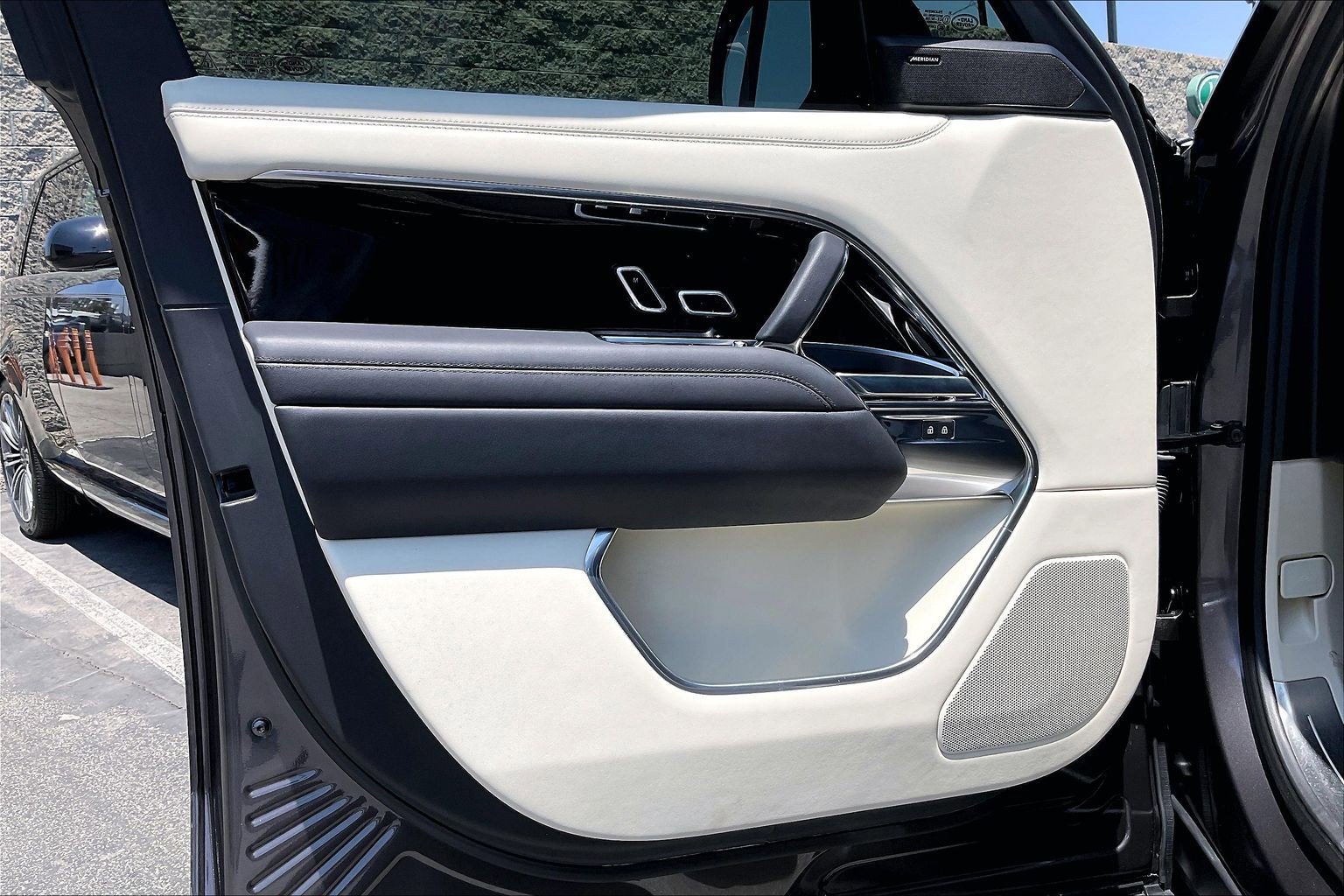 Certified 2023 Land Rover Range Rover SE AWD/4WD image 20