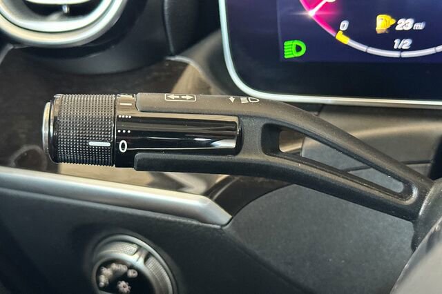 Certified 2022 Mercedes-Benz C 300 Sedan image 31