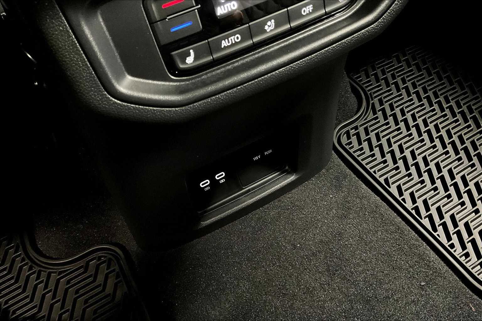 New 2026 Volkswagen Atlas SEL Premium R-Line image 22