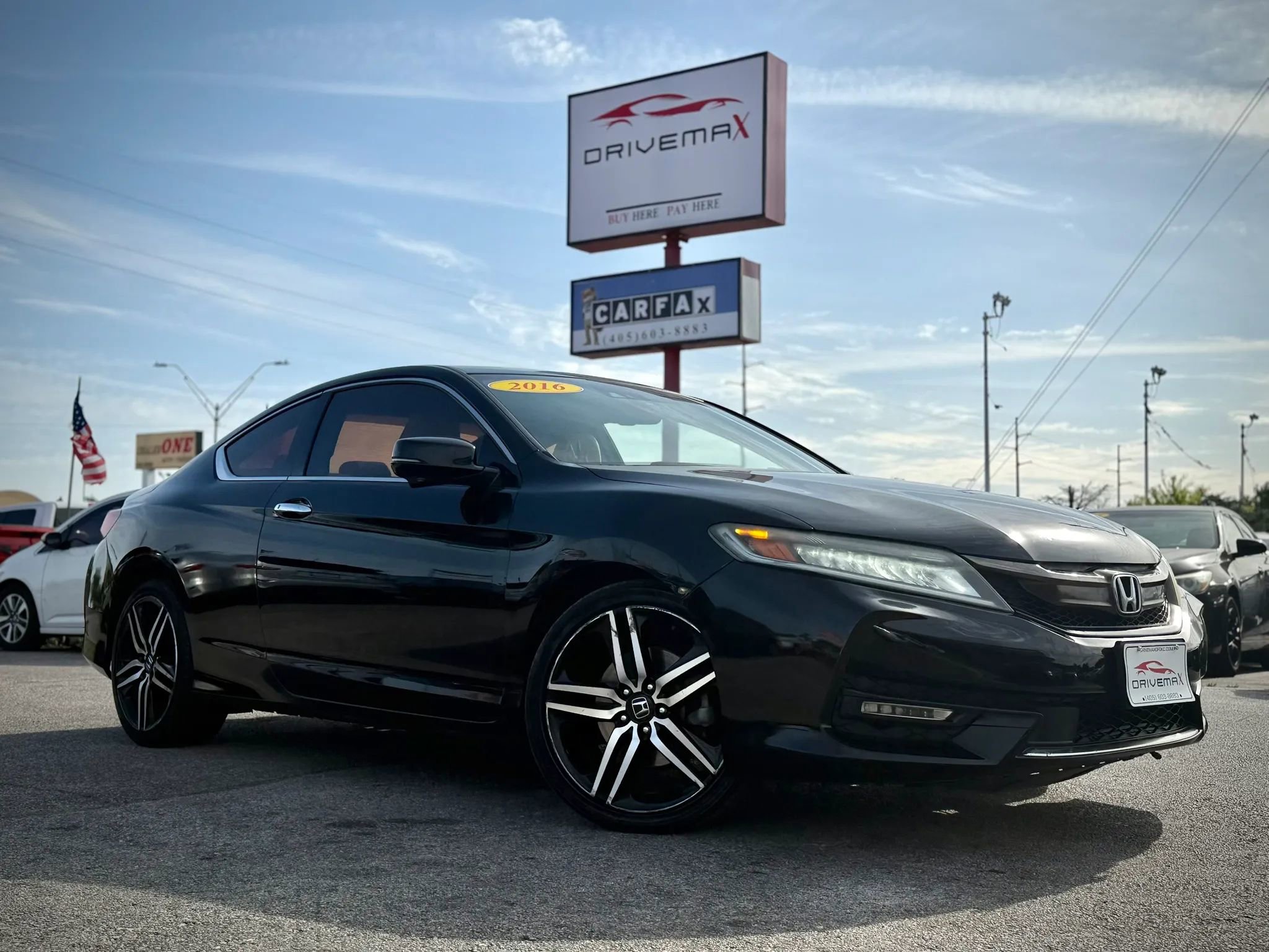Used 2016 Honda Accord Touring image 1