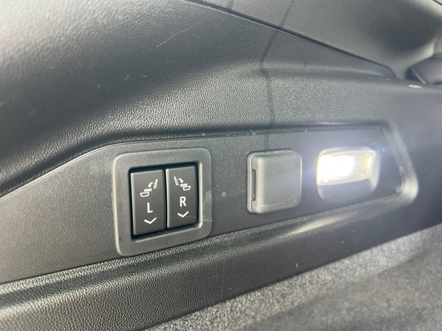 Used 2024 Cadillac Lyriq Luxury w/ LPO, Floor Liner Package image 52