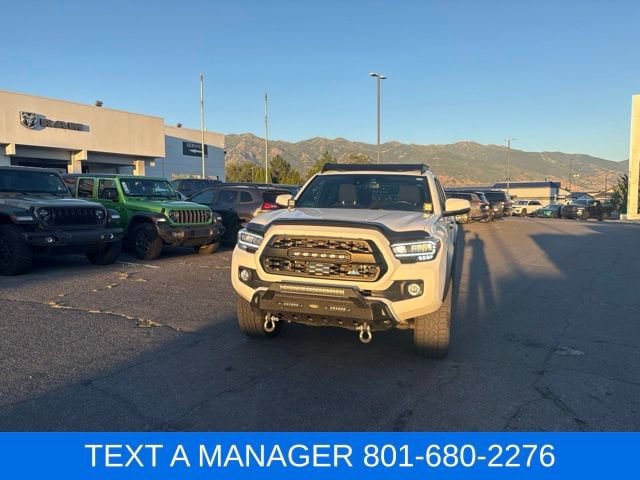 Used 2021 Toyota Tacoma TRD Off-Road w/ Technology Package AWD/4WD image 4