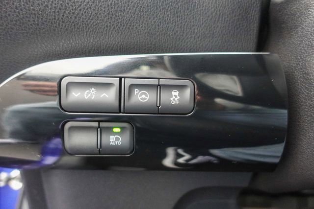 Certified 2017 Toyota Prius Two image 17