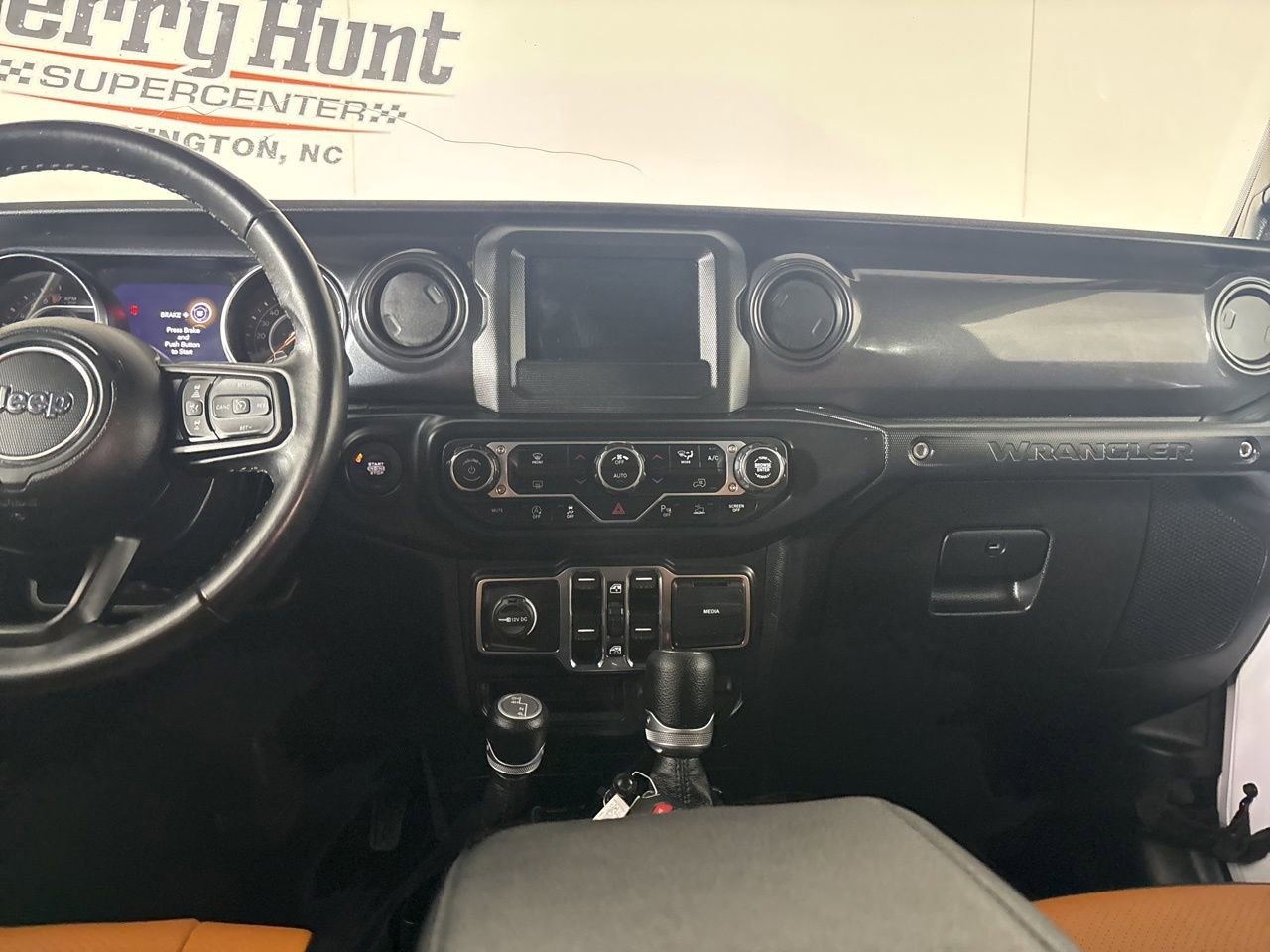 Used 2022 Jeep Wrangler Unlimited Sport image 22