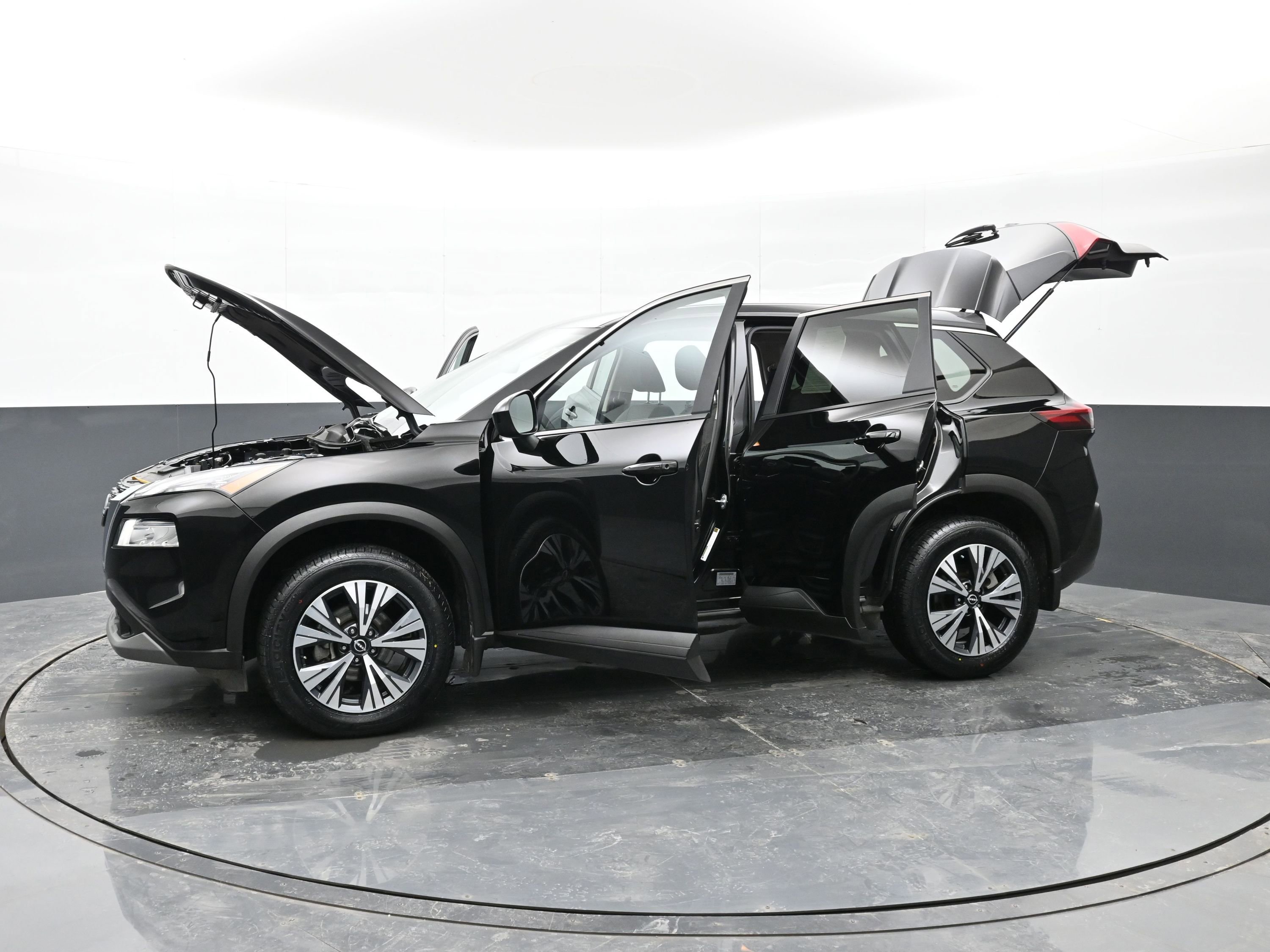 Used 2023 Nissan Rogue SV image 48