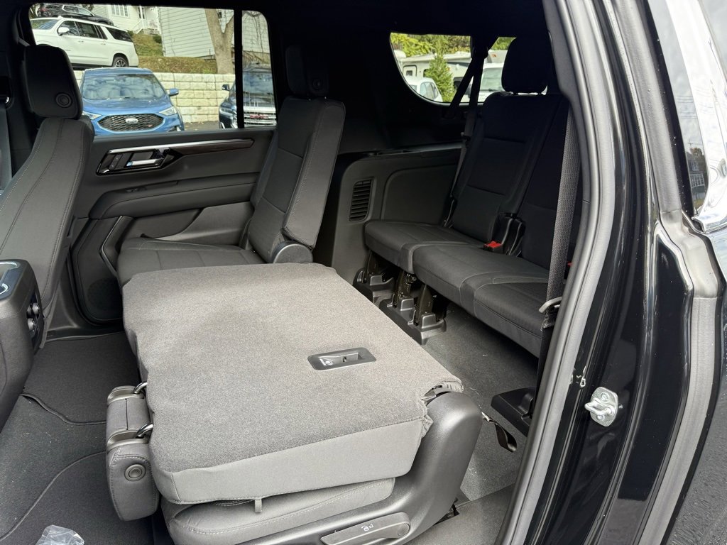 New 2026 Chevrolet Suburban LS image 19