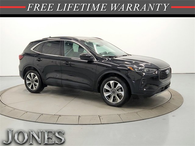 Used 2025 Ford Escape Platinum image 1