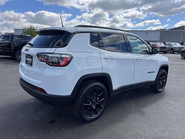 New 2026 Jeep Compass Latitude AWD/4WD image 8