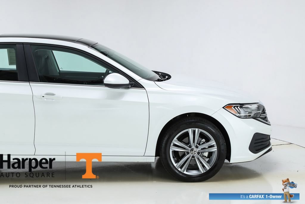 Used 2024 Volkswagen Jetta SE w/ Panoramic Sunroof Package image 49