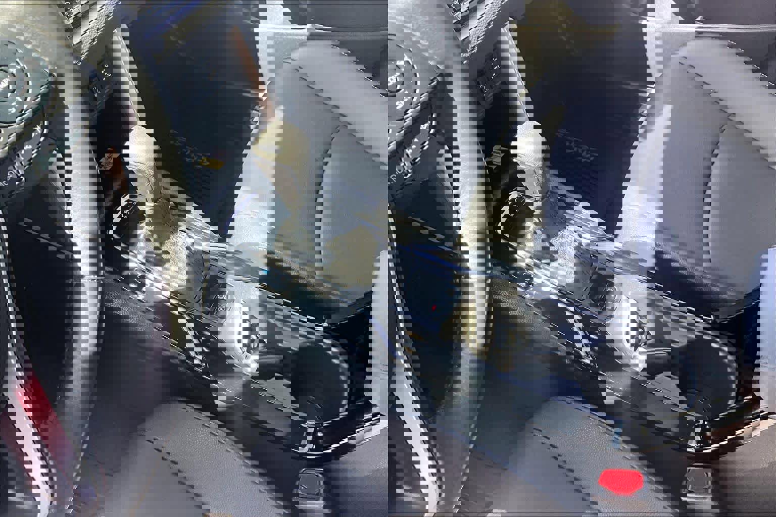 Used 2022 Toyota Corolla Cross XLE w/ Convenience Package image 17