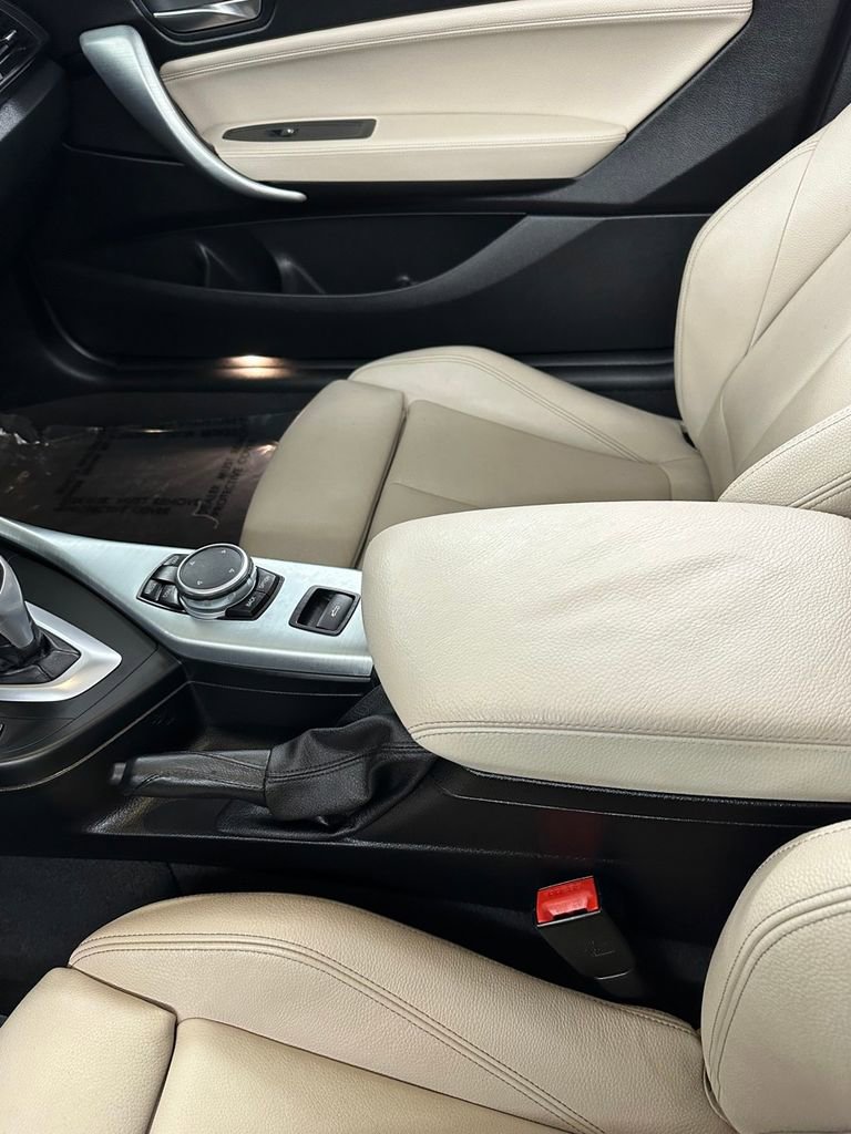 Used 2017 BMW 230i xDrive Convertible image 19