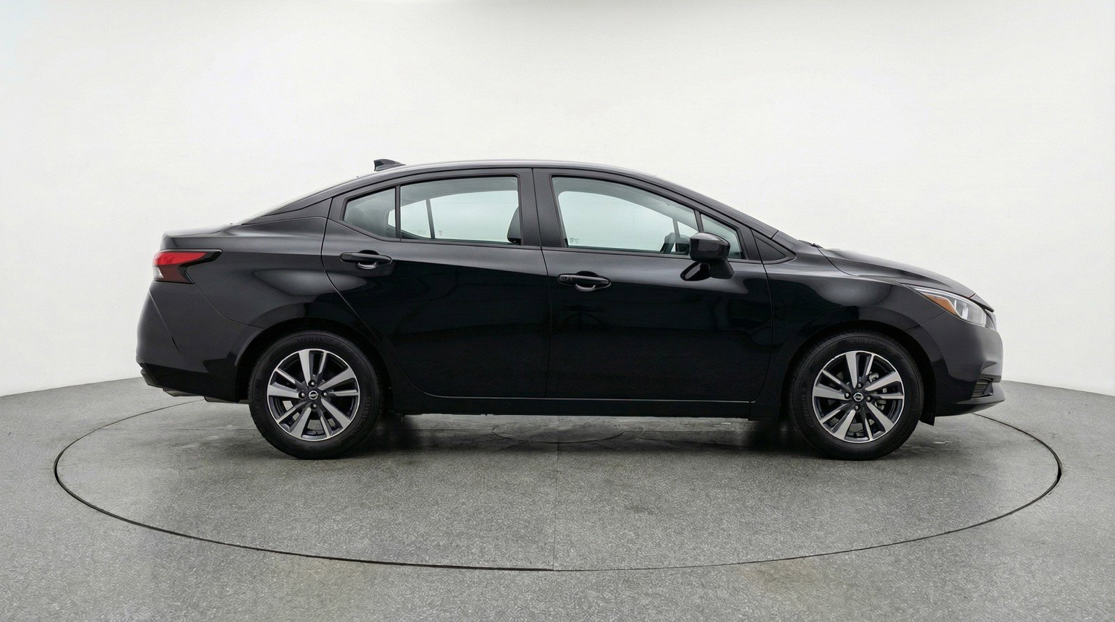 Used 2025 Nissan Versa SV image 11