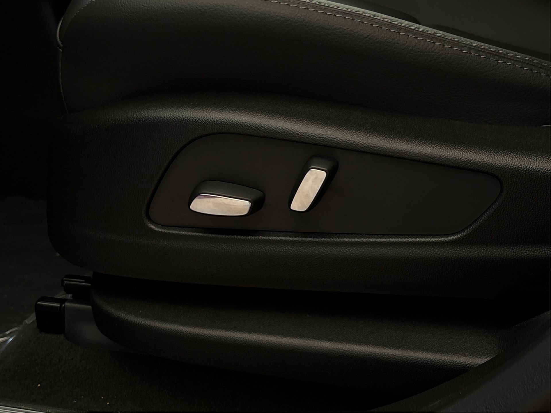 New 2025 Cadillac XT5 Luxury image 31