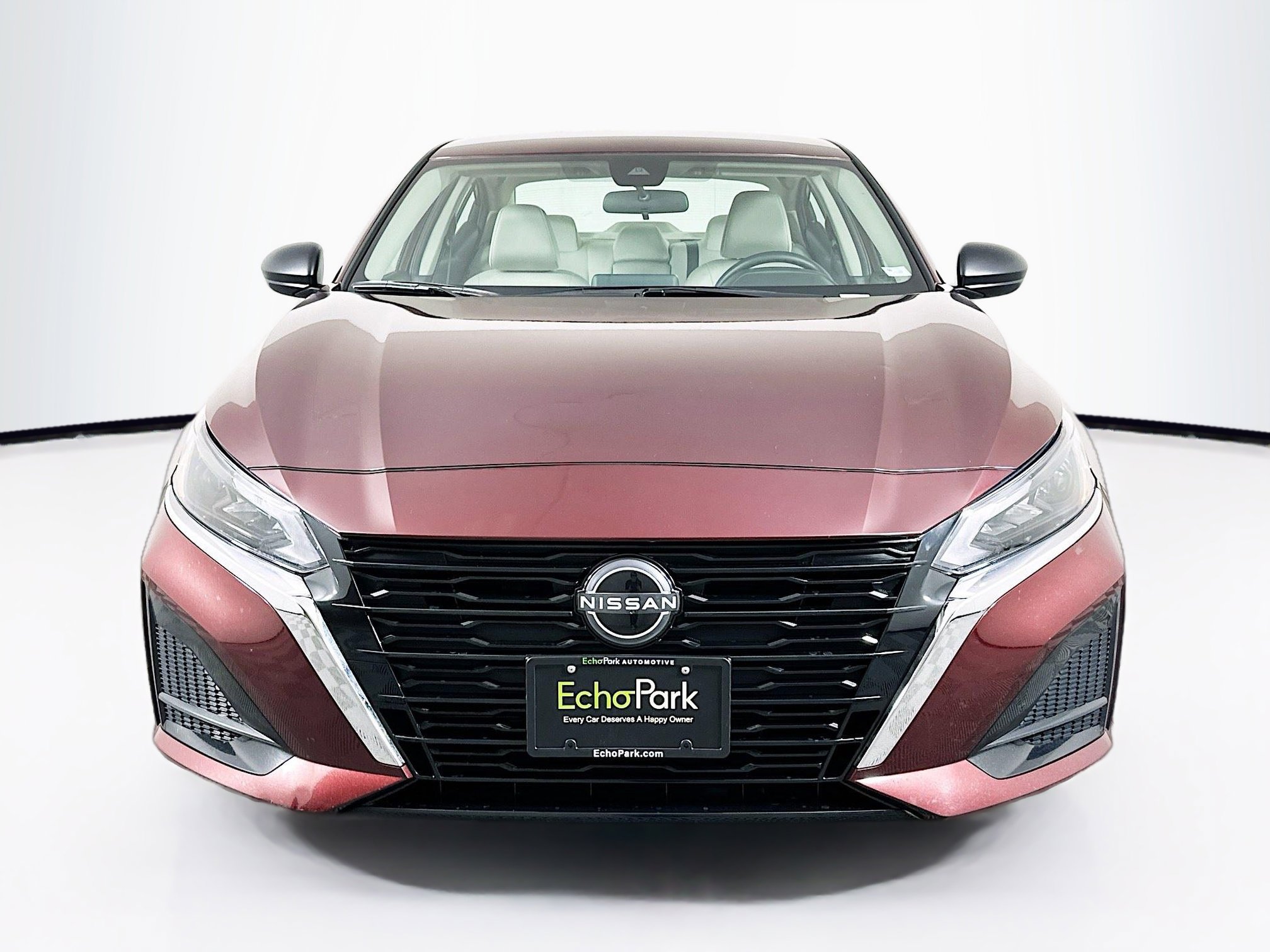 Used 2025 Nissan Altima 2.5 SV image 2