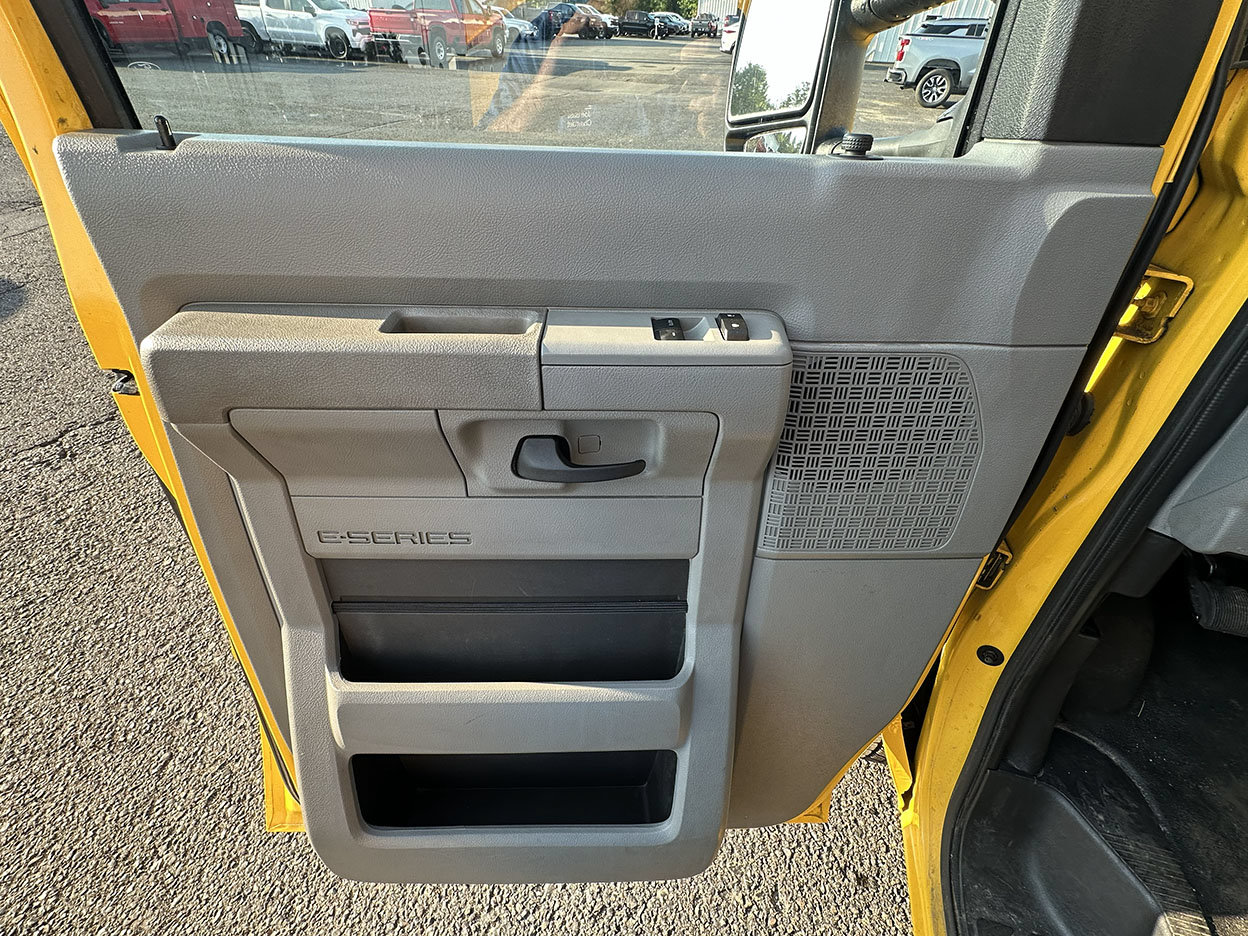 Used 2022 Ford E-350 and Econoline 350 Super Duty RWD image 20