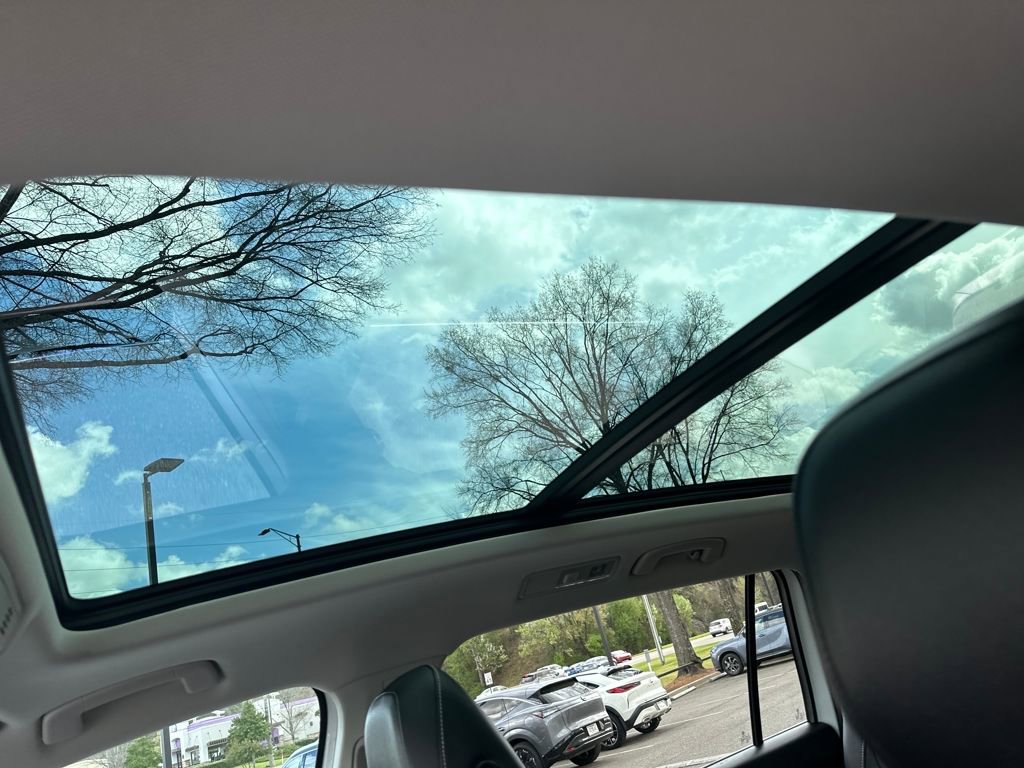 Used 2022 Volkswagen Tiguan SE image 10