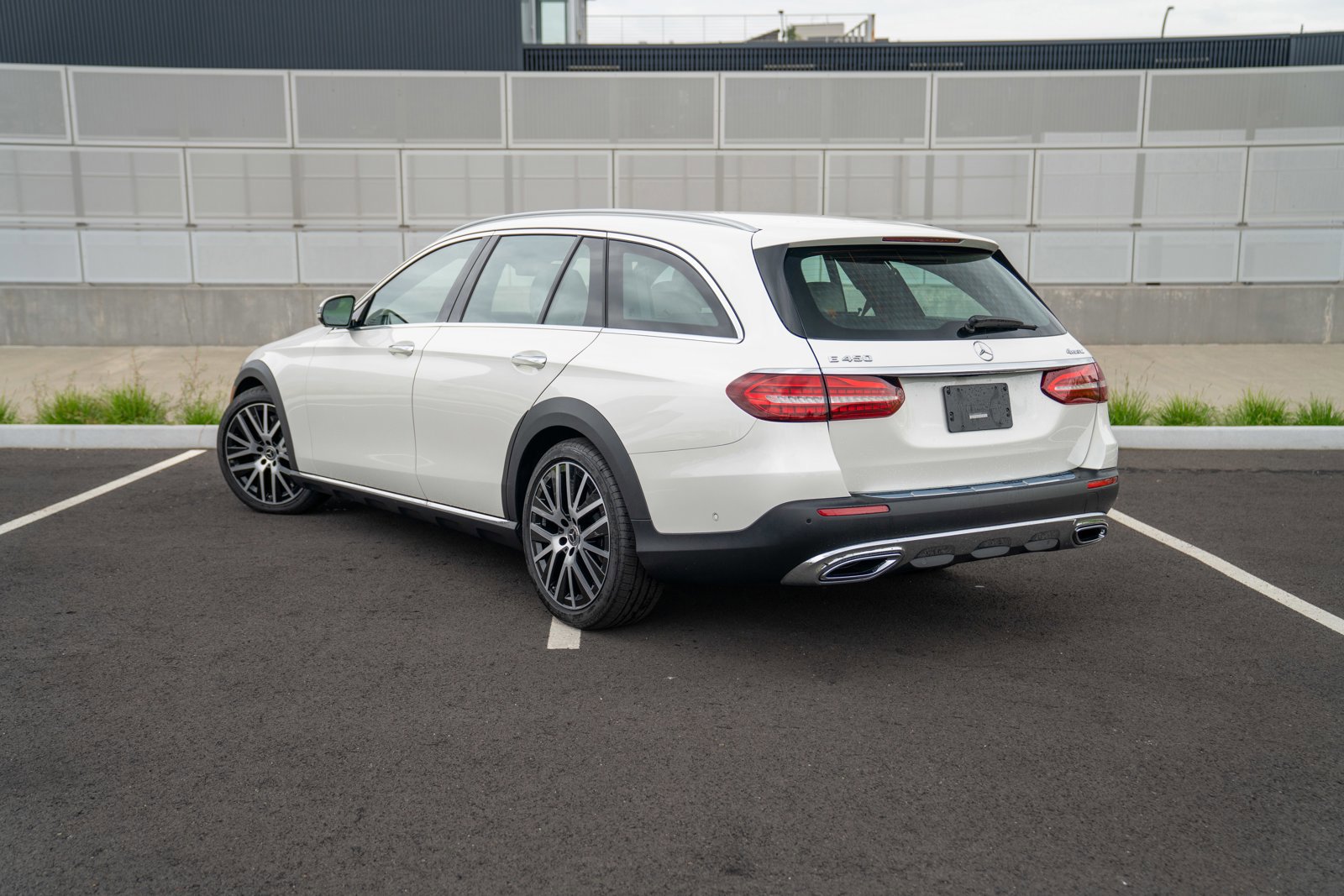Used 2021 Mercedes-Benz E 450 4MATIC All-Terrain Wagon image 3