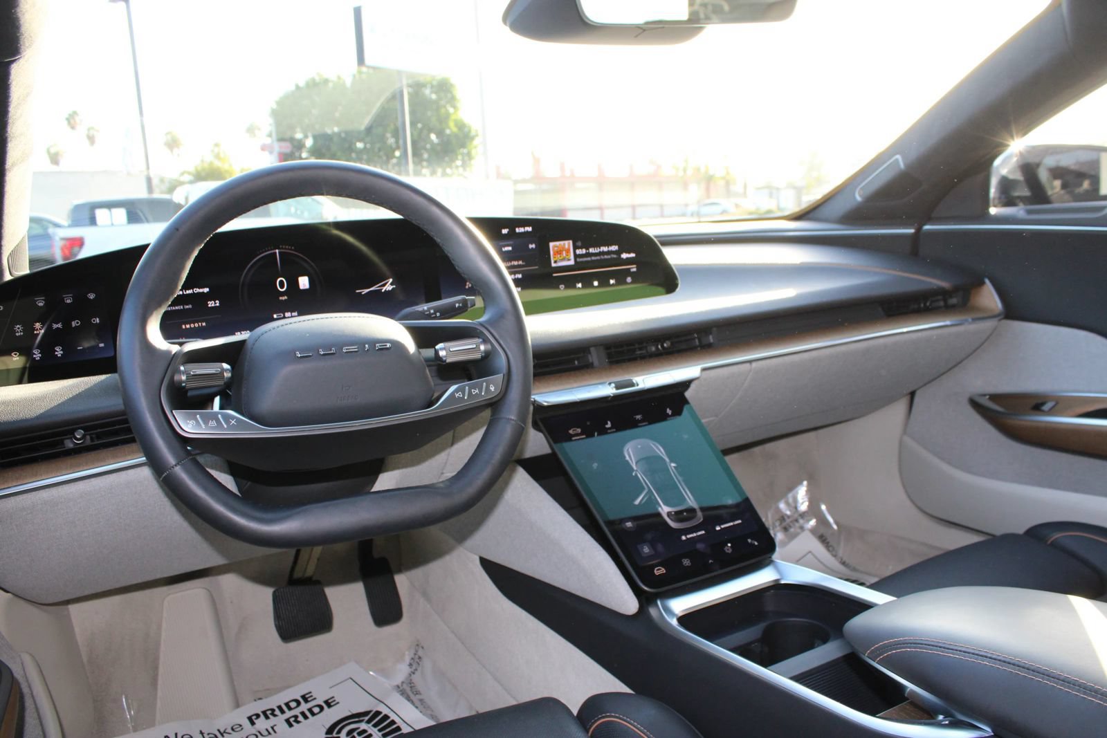 Used 2025 Lucid Air Pure RWD image 18