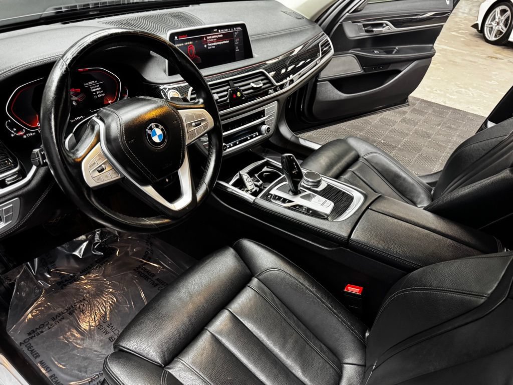 Used 2022 BMW 740i RWD image 32