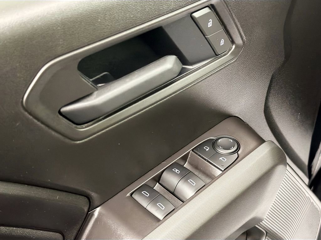 Used 2025 Chevrolet Colorado Trail Boss AWD/4WD image 18