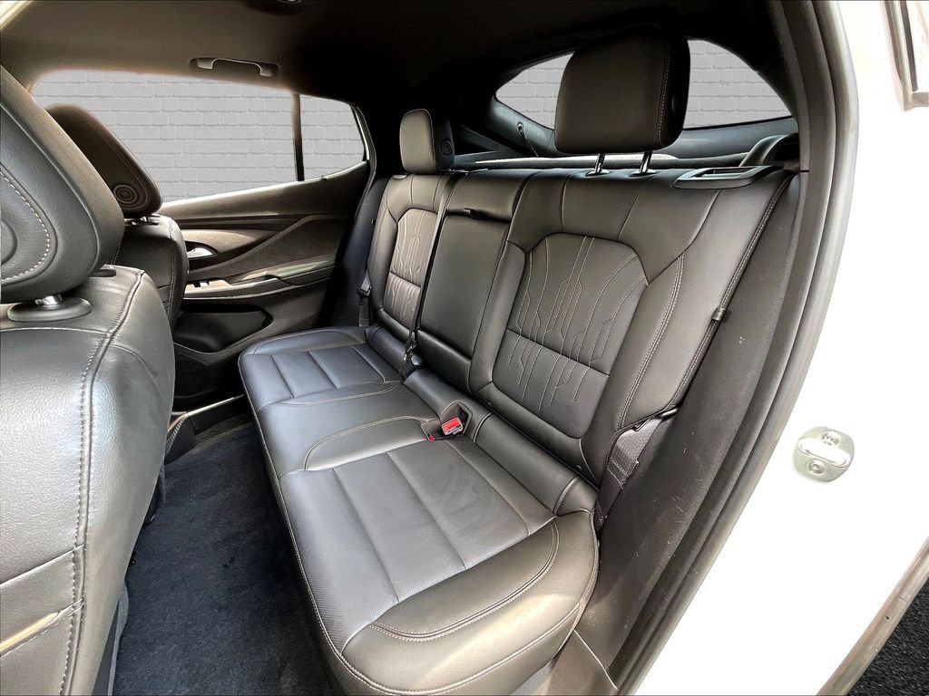 Used 2024 Buick Envista Avenir FWD image 18