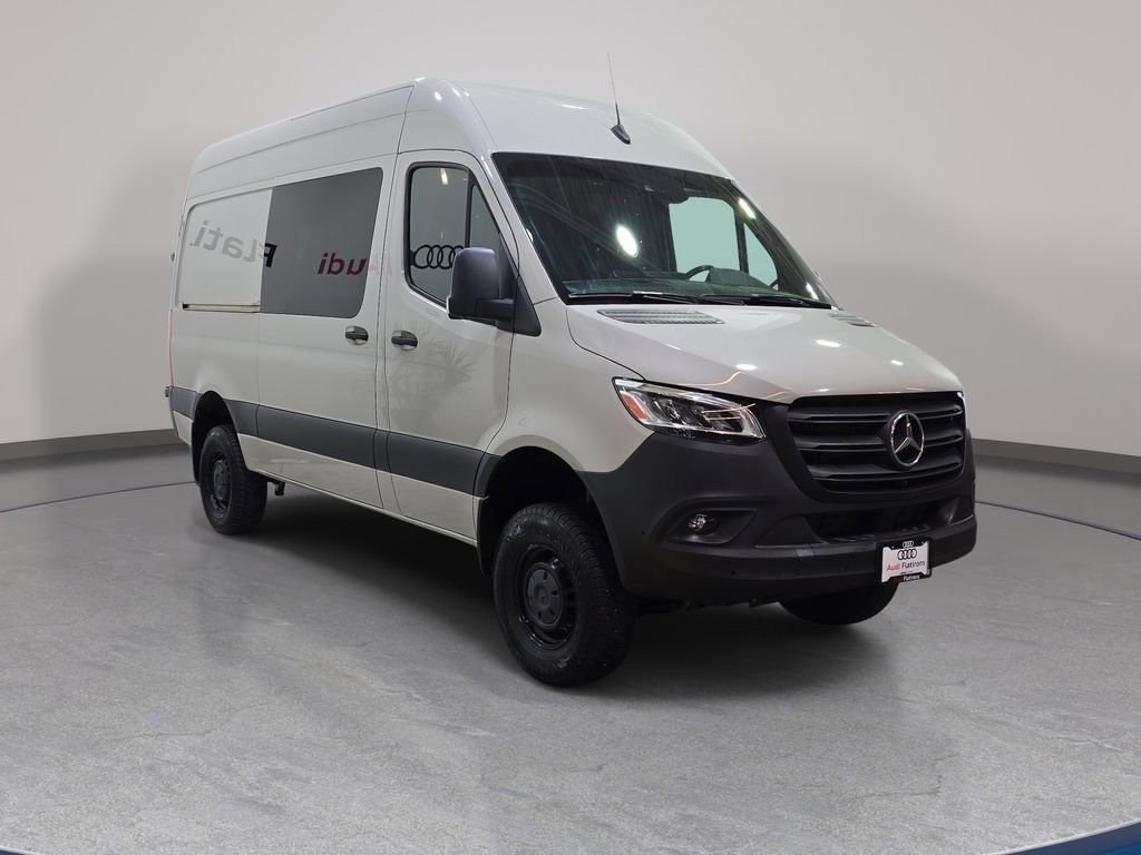 Used 2024 Mercedes-Benz Sprinter 144 Cargo image 4