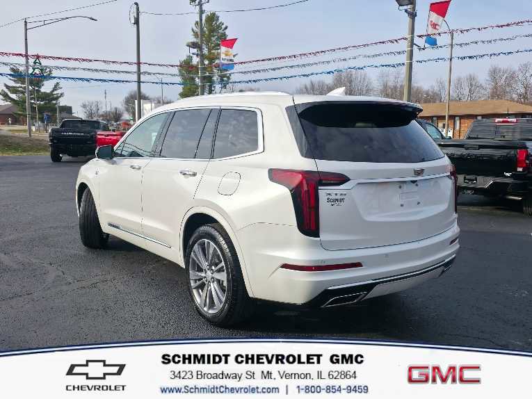 Used 2025 Cadillac XT6 Premium Luxury image 7