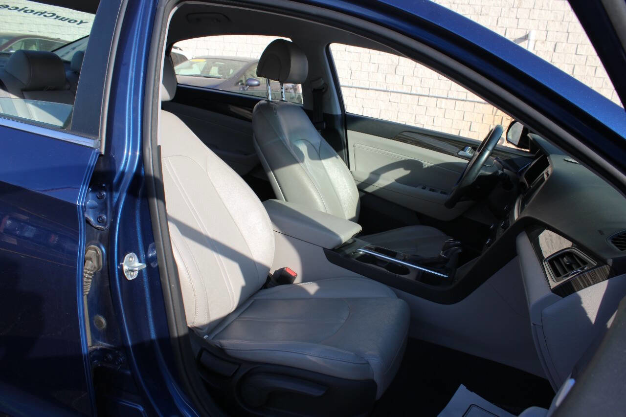 Used 2015 Hyundai Sonata ECO w/ Option Group 08 FWD image 19