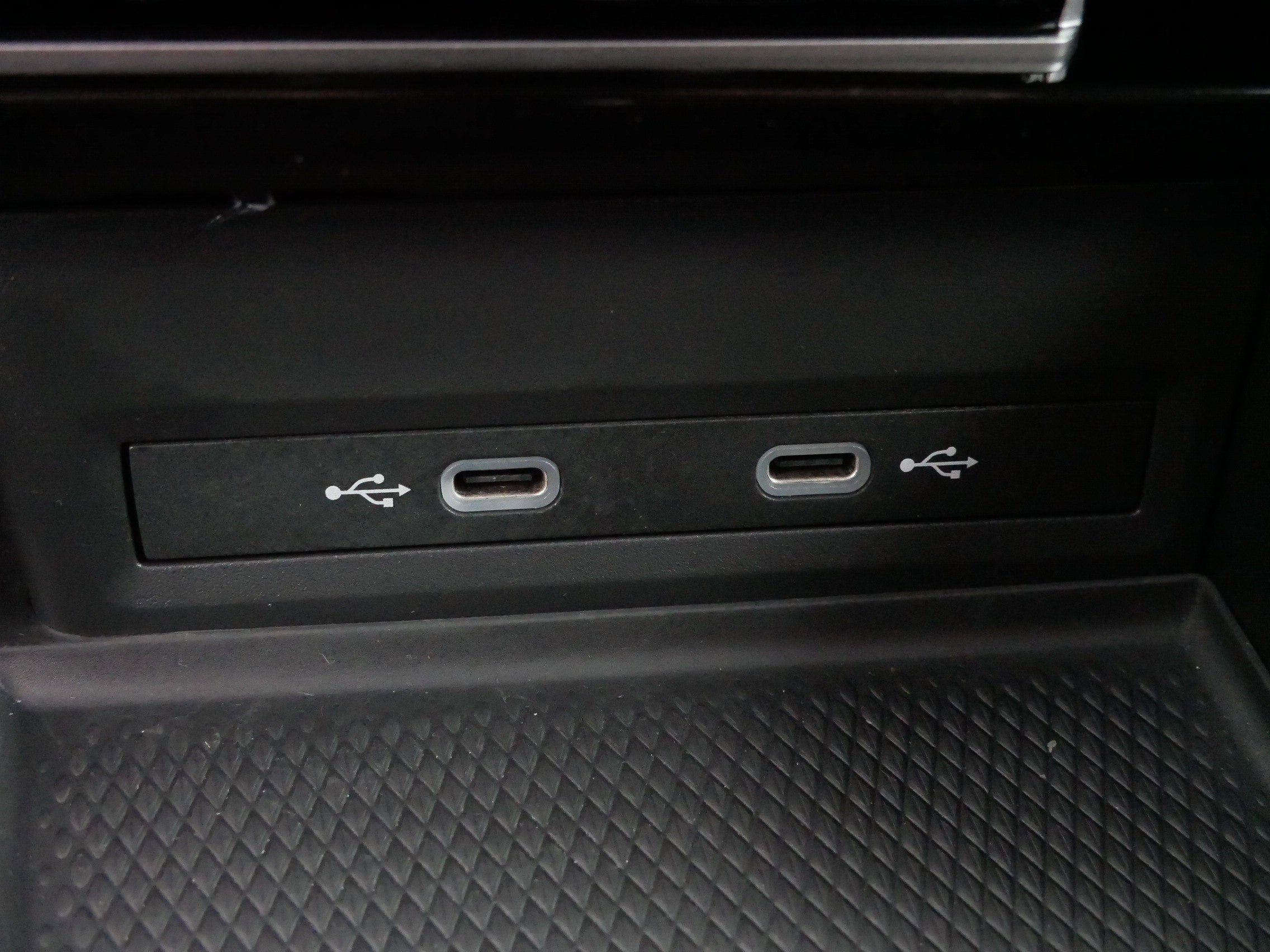 Certified 2024 Volkswagen Atlas SE image 29