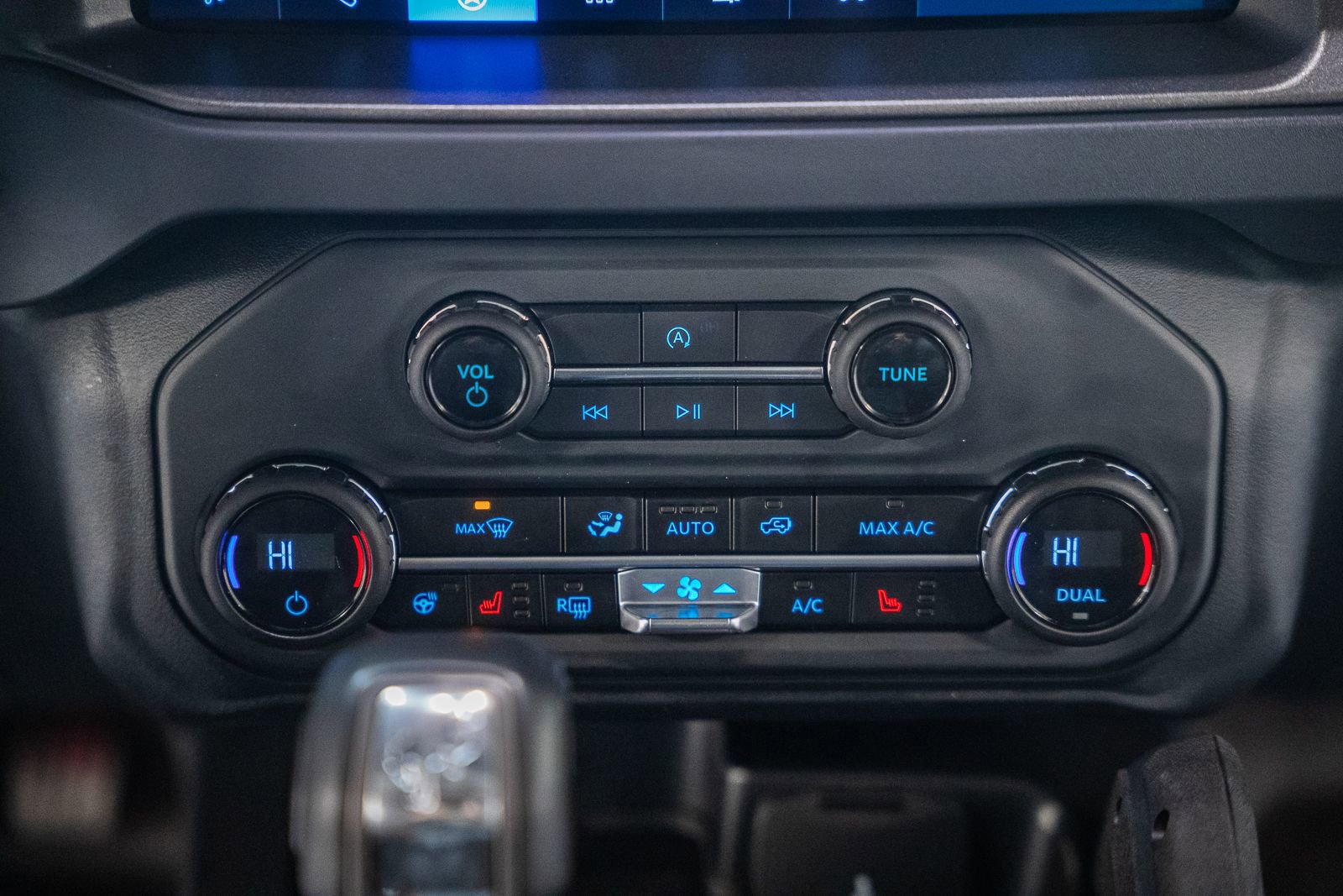 Certified 2025 Ford Bronco Badlands image 27